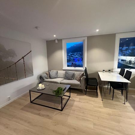 Modern Apartment With Free Parking Bergen Extérieur photo