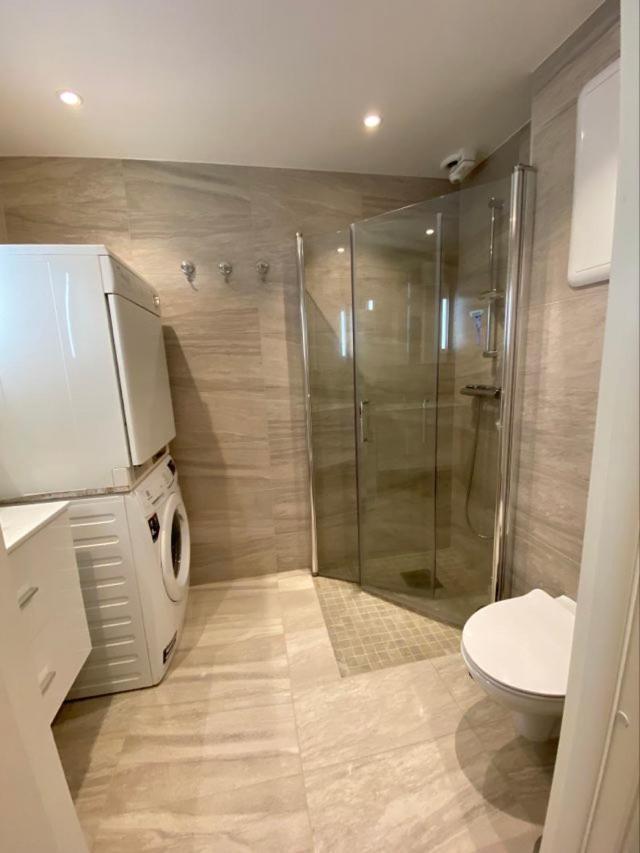 Modern Apartment With Free Parking Bergen Extérieur photo