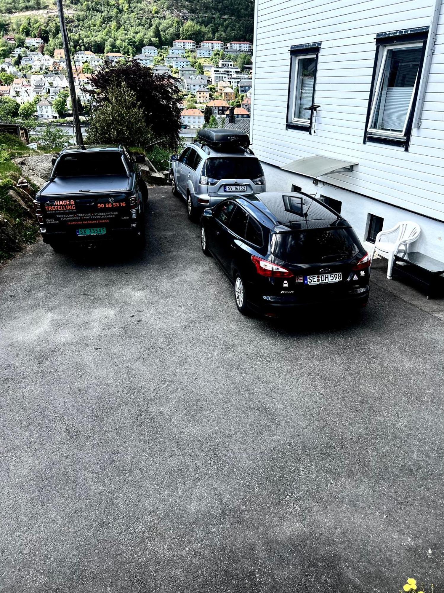 Modern Apartment With Free Parking Bergen Extérieur photo