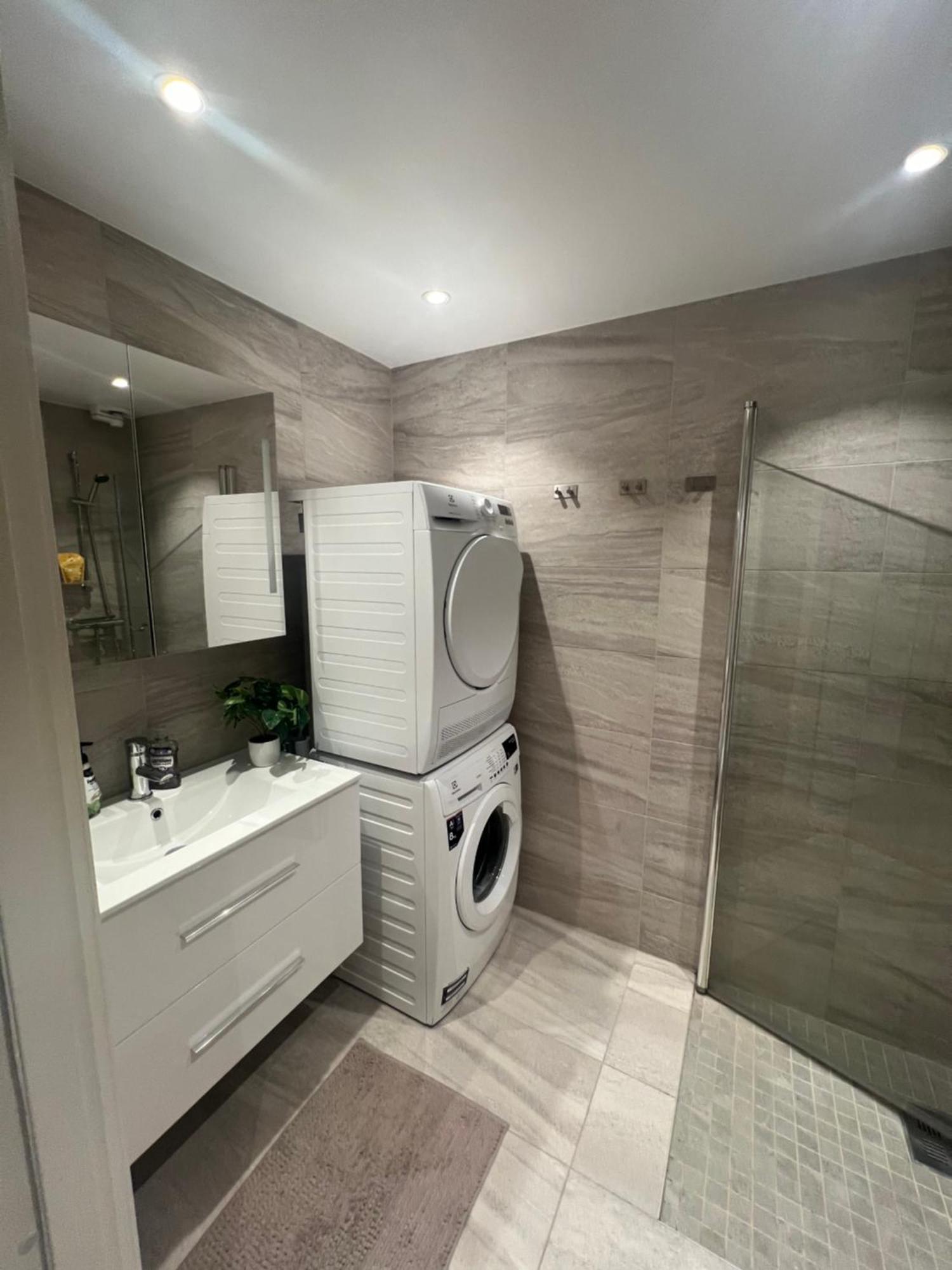Modern Apartment With Free Parking Bergen Extérieur photo